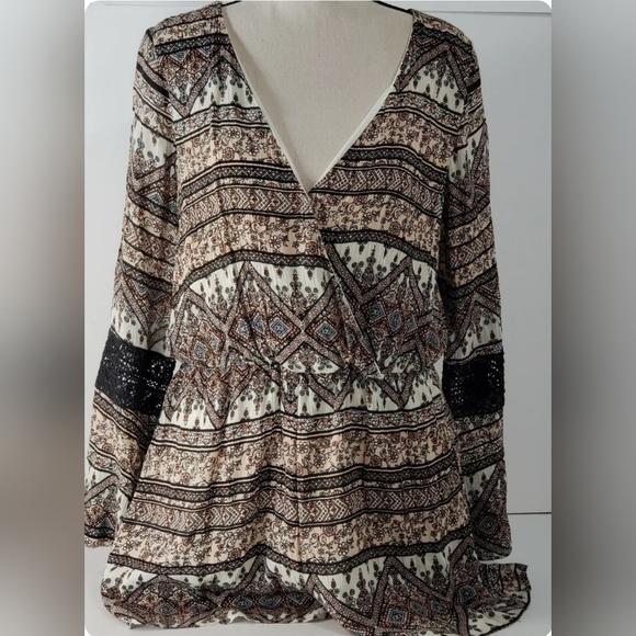 bailey blue Pants - 😊Bailey Blue Bohemian Crochet Bell Sleeve Romper Jumpsuit Sz M